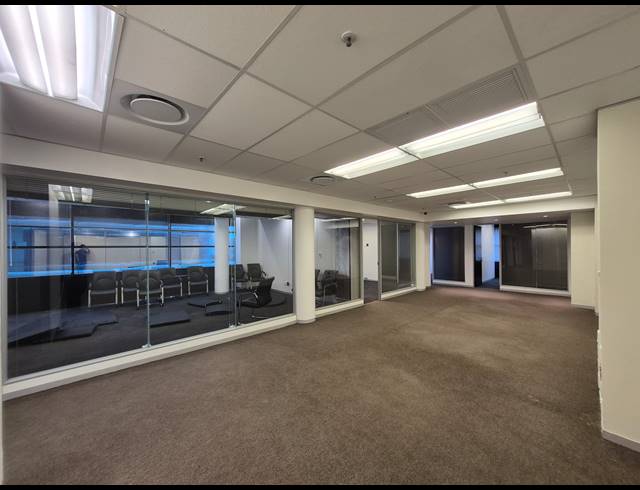 206M² OFFICE TO LET IN SANDTON CENTRAL